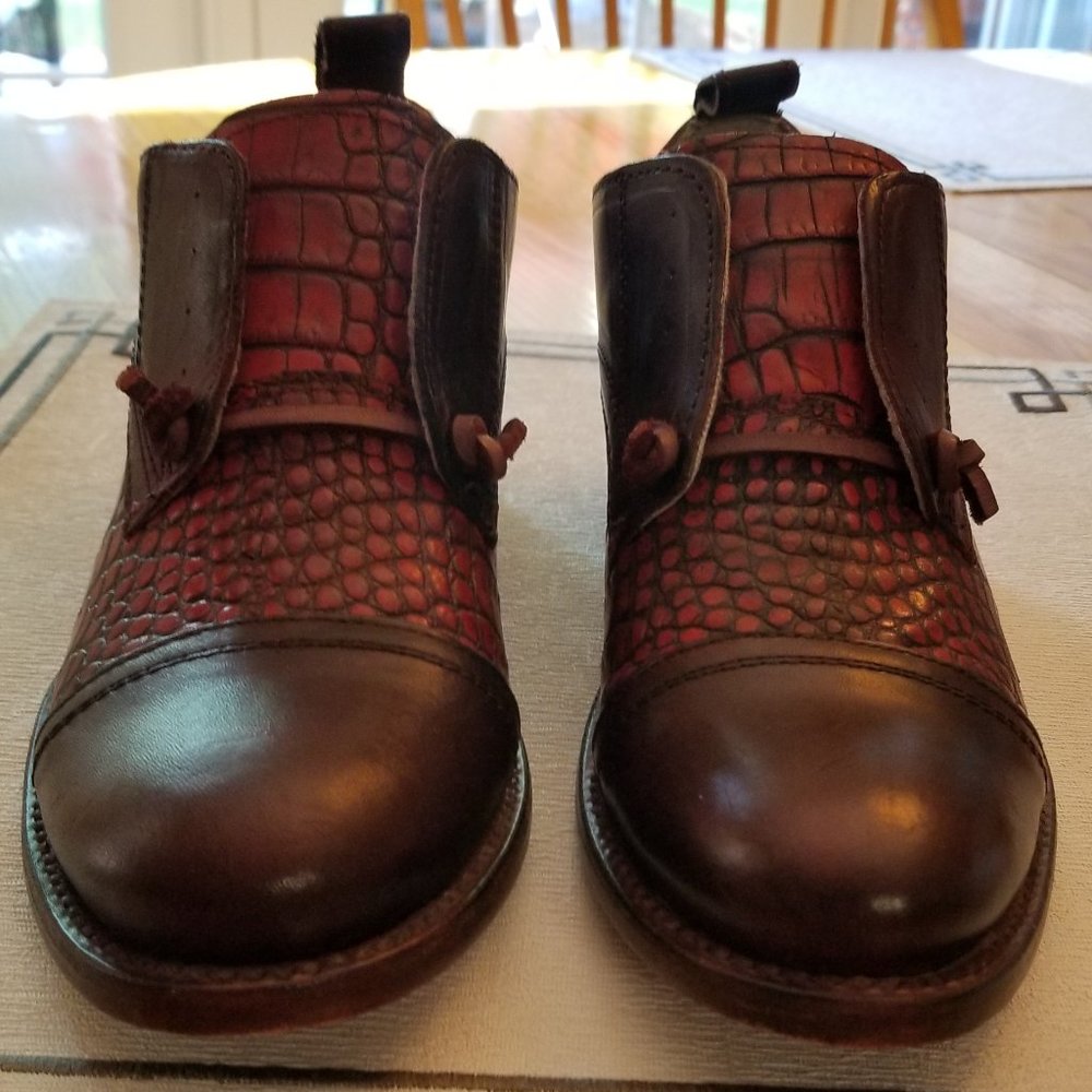 EUC Freebird Mabel red & maroon leather oxford slip on shoes, sz 7